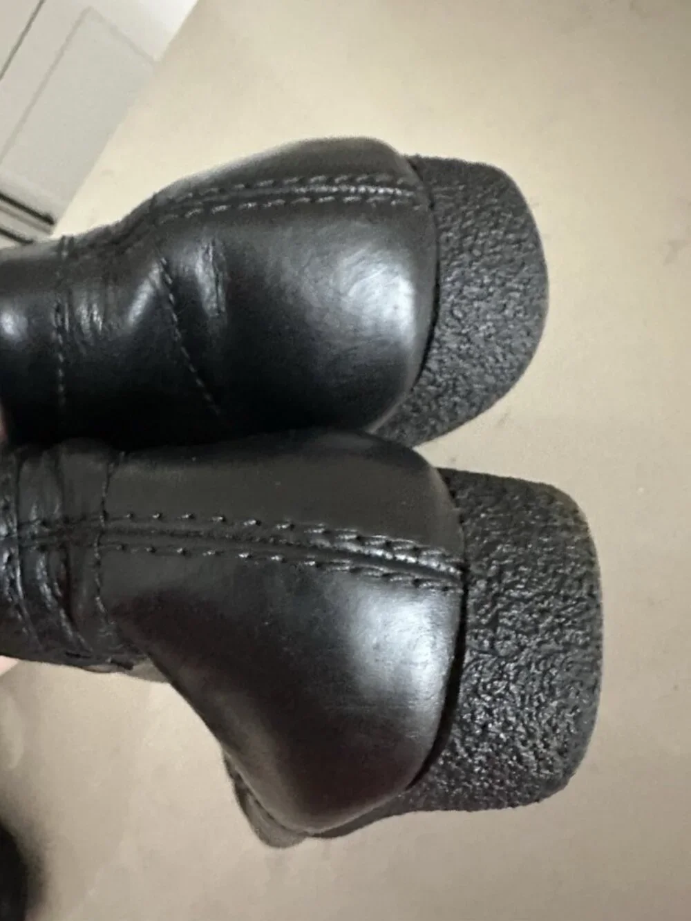 Clark’s Men's Wallabee Leather Chukka Boots Black 10.5